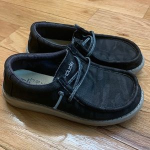 Kids Hey Dude shoes size 13
